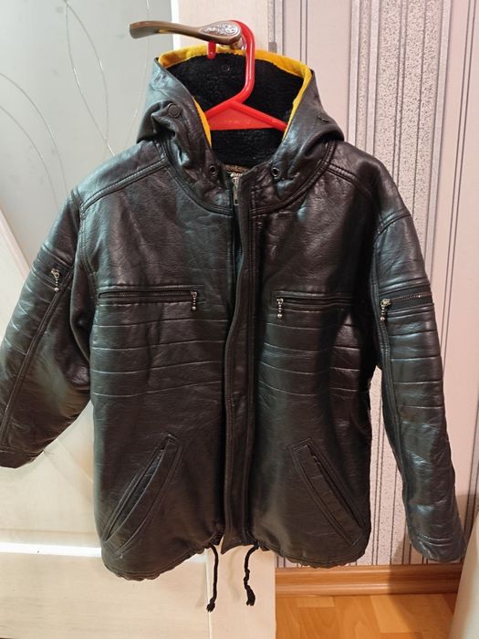 Продам куртку для хлопчика