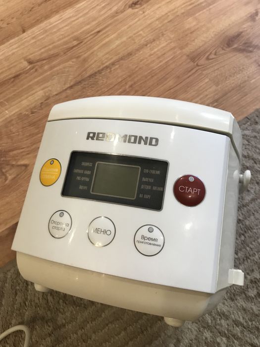 Мультиварка Redmond рабочая 1,5 л