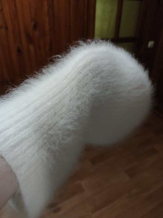 Шапка ангорова в'язана ручна робота довгий ворс в наявності