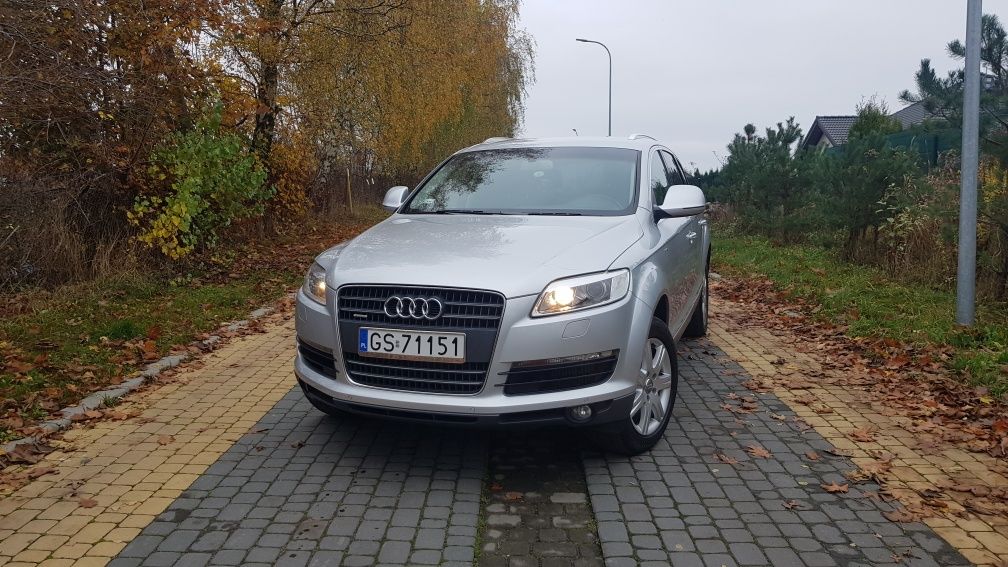 Audi Q7 3.0tdi 
233 konie 
2005r 
Quattro 
automat
Lampy Bixenon