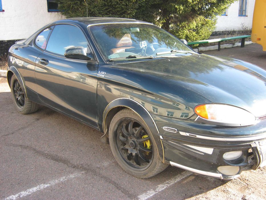 автомобиль HYUNDAI Tiburon1998 год выпуска