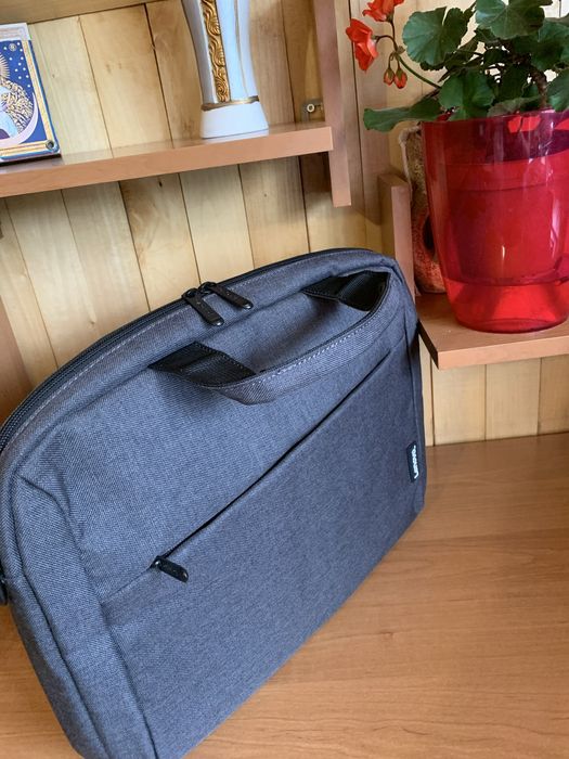 Сумка фірмена”Lenovo”для ноубука на 15.6*розм.40*30*6 см.