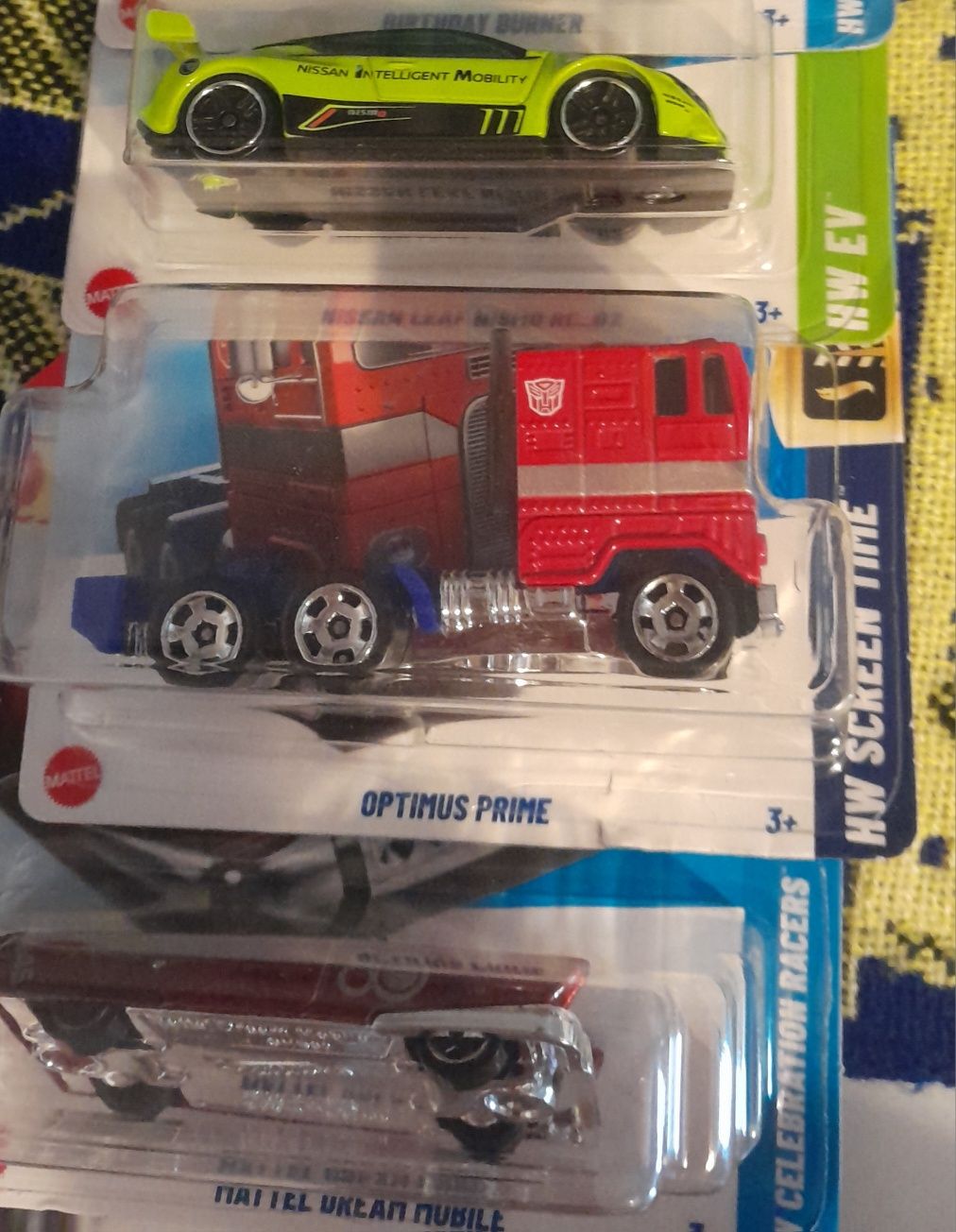 Vendo vários Hot Wheels