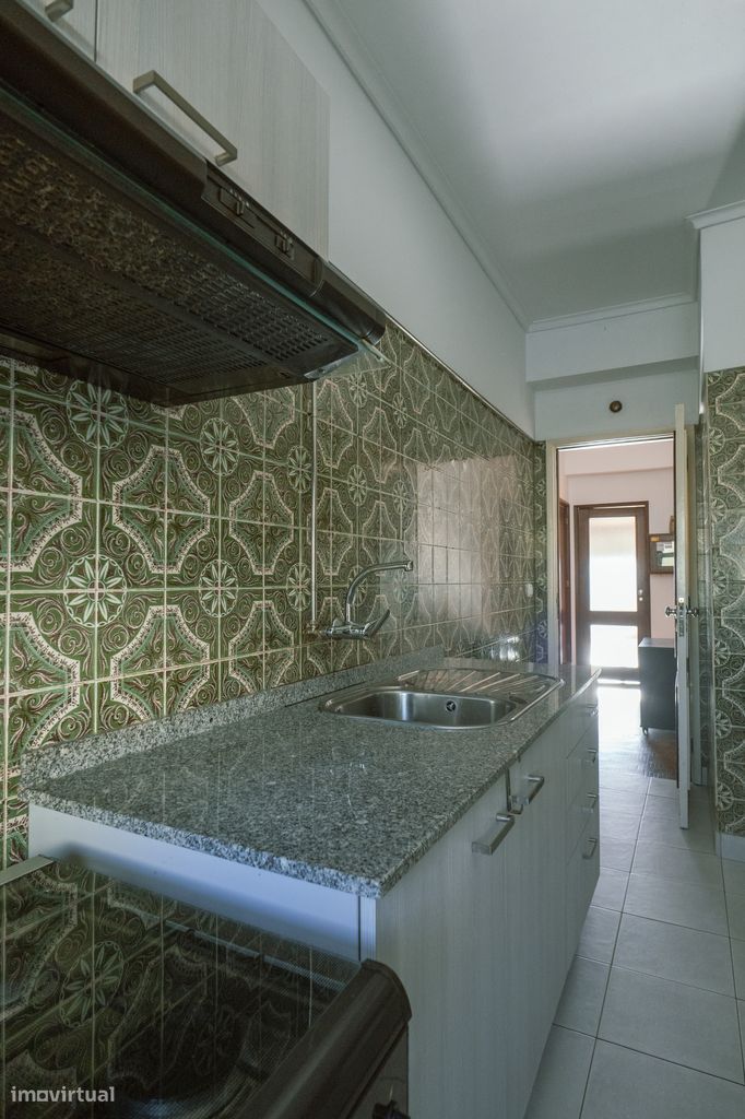 Apartamento T1 com duas varandas, mobilado, Bairro Gulbenkian, Aveiro