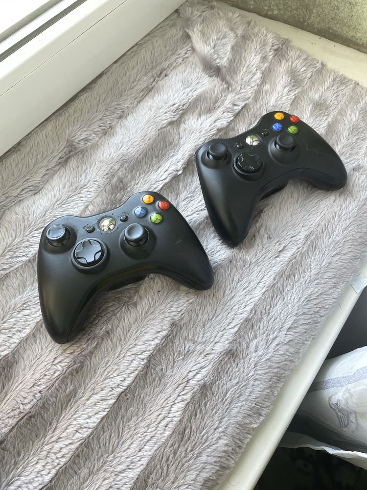 Xbox360 slim.