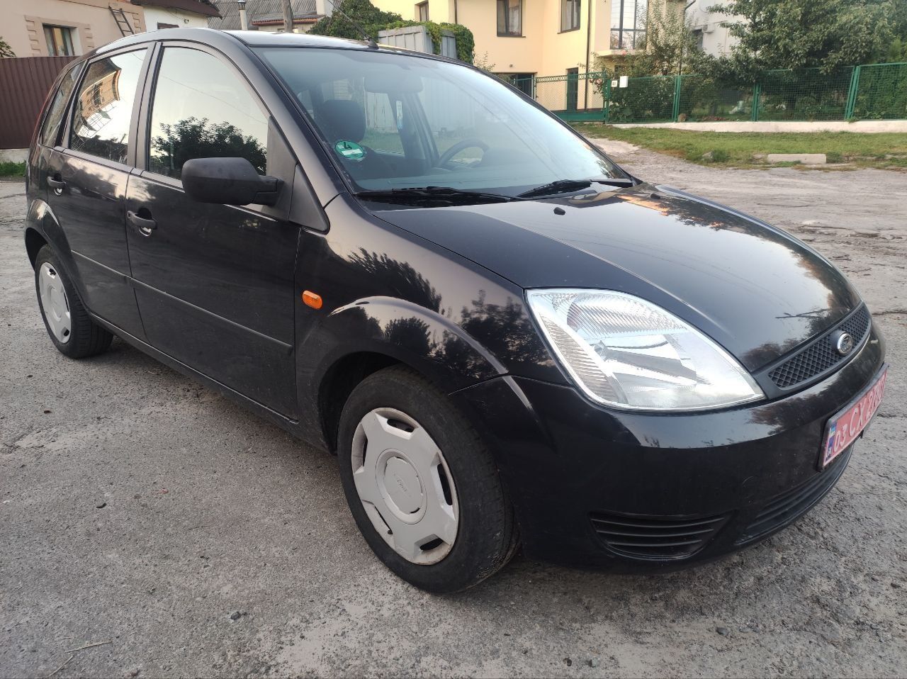 Продам автомобіль Ford Fiesta