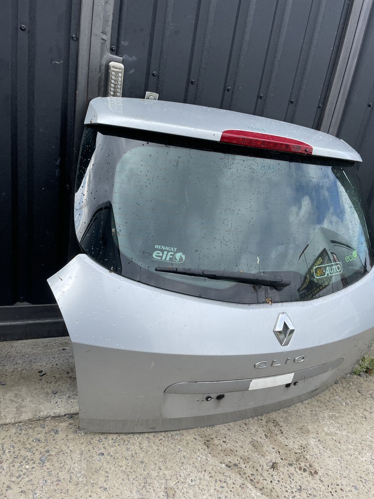Ляда Кришка Багажніка Кляпа Універсал Рено Кліо Renault Clio 3