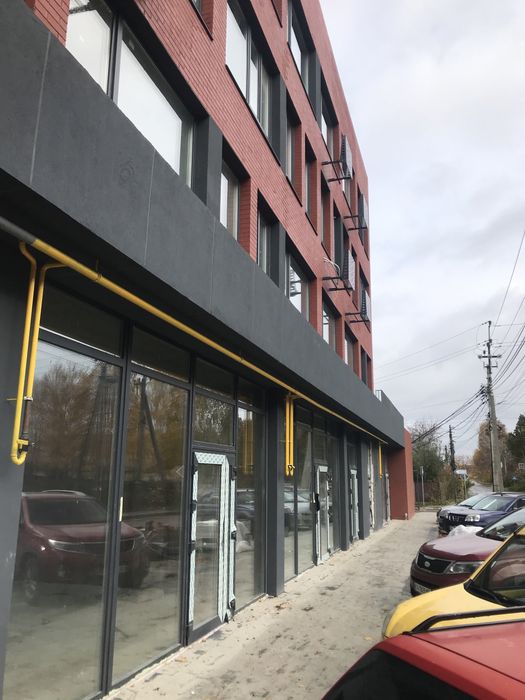 ЖК"Петрівське Містечко 2" Аптека-70 кв.м.Фасад Вітрини від забудовника