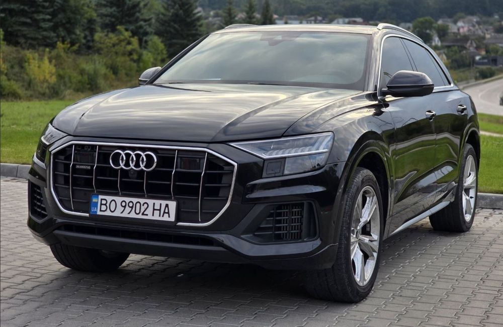 AUDI Q8 3.0 TFSI Hybrid Терміново, Срочно