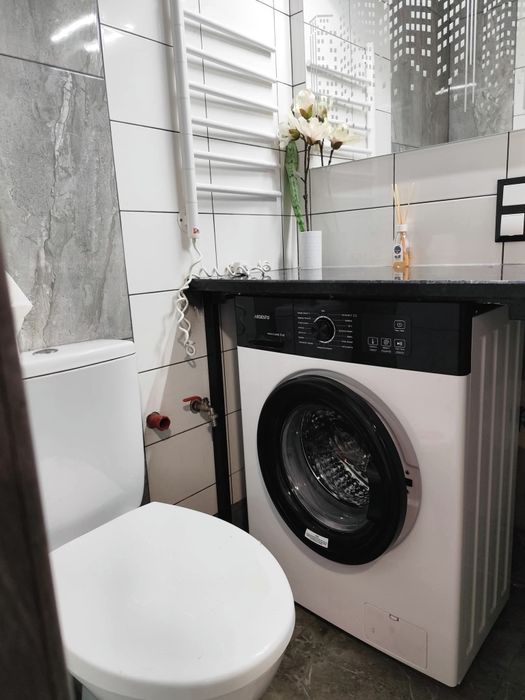 Подобово від власника студія.