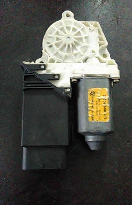 Motor vidro frente direito VOLKSWAGEN Golf IV (1J1)