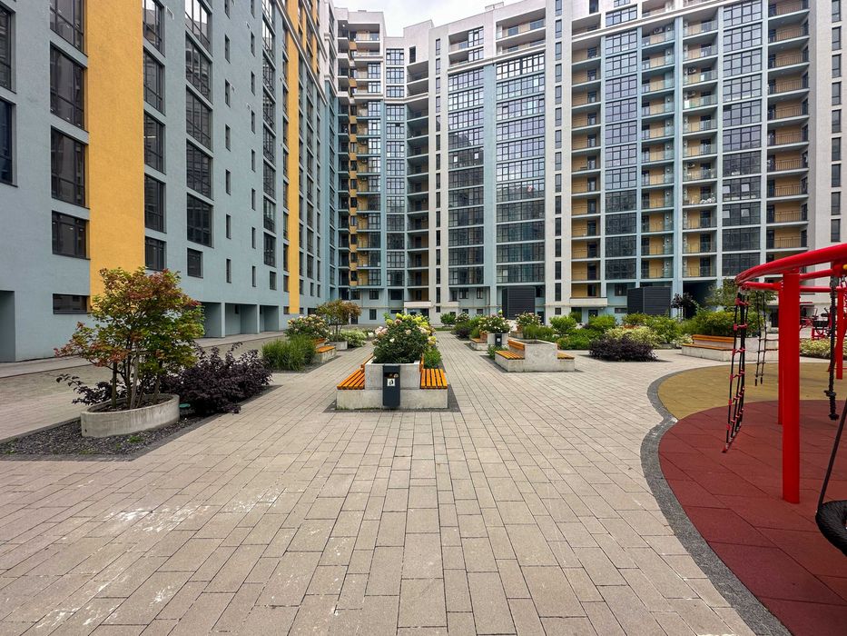 Оренда офісів та робочих місць у коворкінгу БЦ класу А, вул. Стрийська