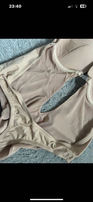 Body modelujące wyszczuplające z odkrytymi plecami