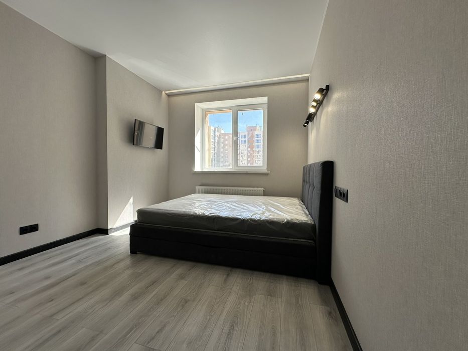 Продаж нової 1кімнатної квартири 40 м2 з меблями,технікою Соф. Борщаг