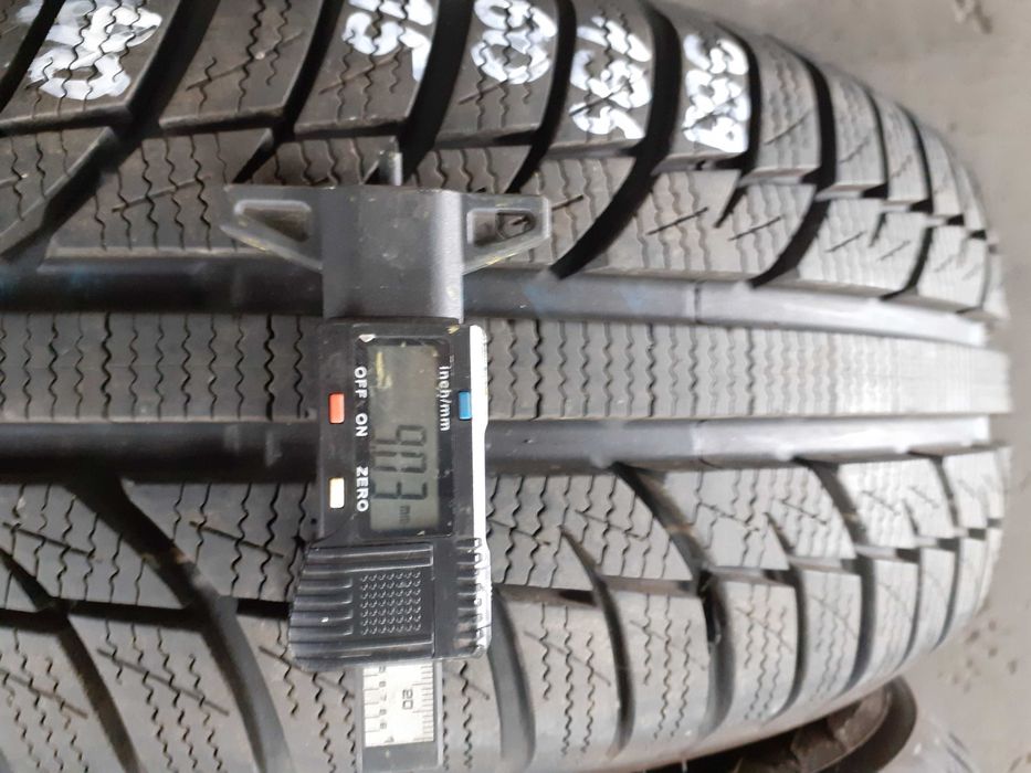 Para opon Toyo SnowProx S943 195/60 R15 88H Nr.389