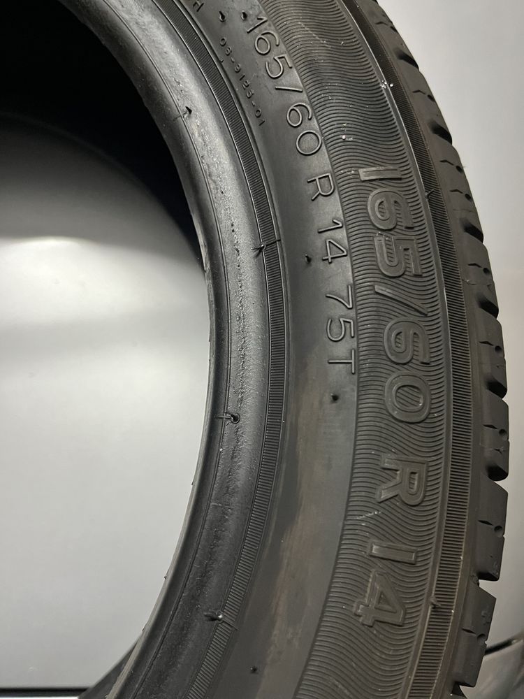Vendo pneu Michelin 165/60 R14 75T