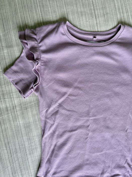 T-shirt body lilás com folhos Lefties