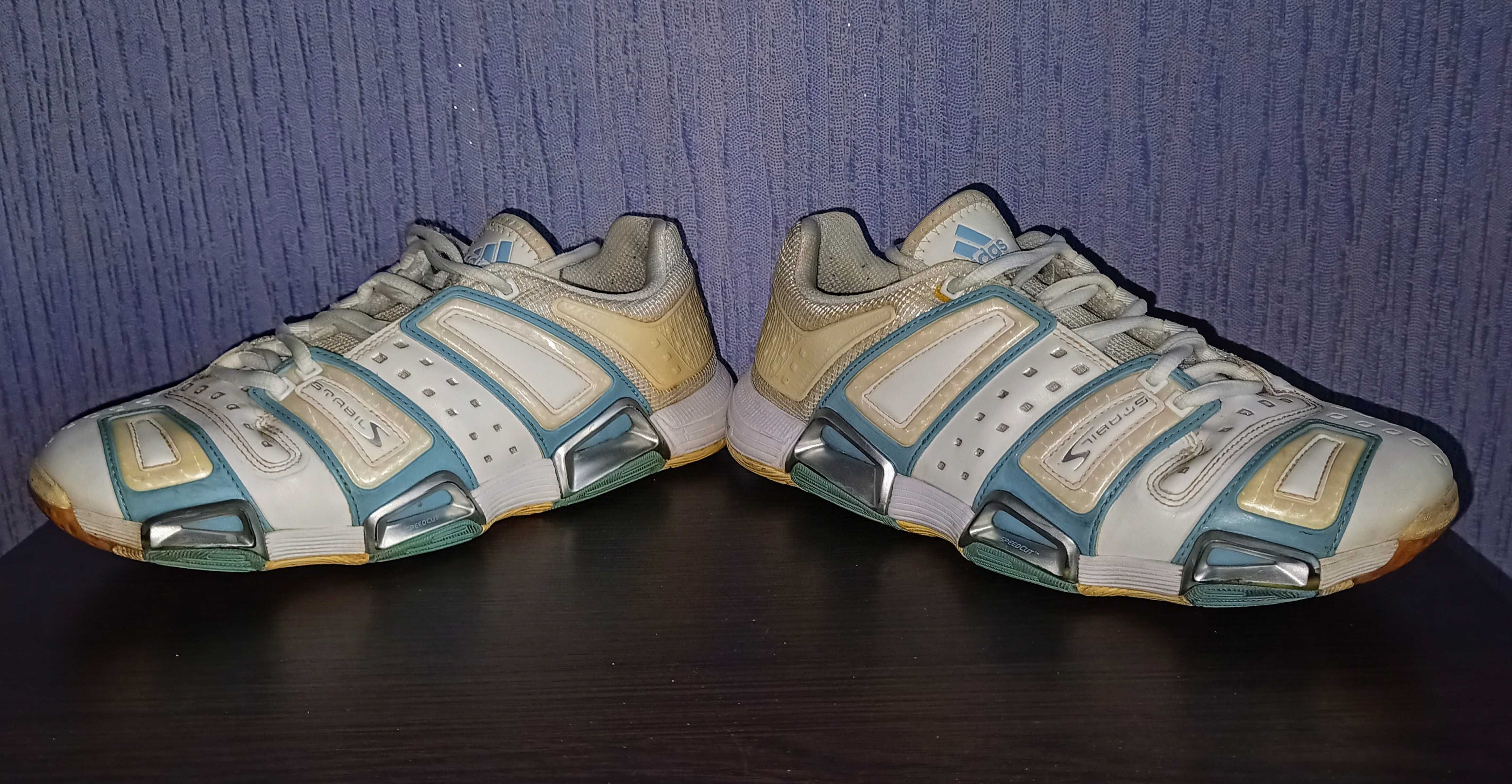 Кроссовки Adidas Stabil