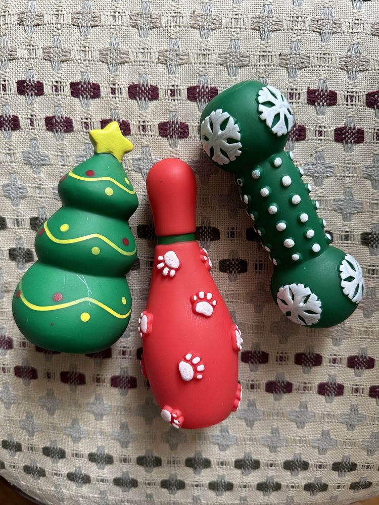 Іграшки резинові для собаки
