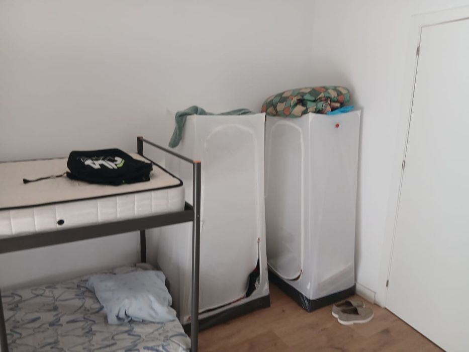 Quarto Partilhado - 200€ (AMADORA)