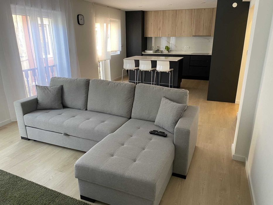 T2 Remodelado e Mobilado no Centro da Lourinhã