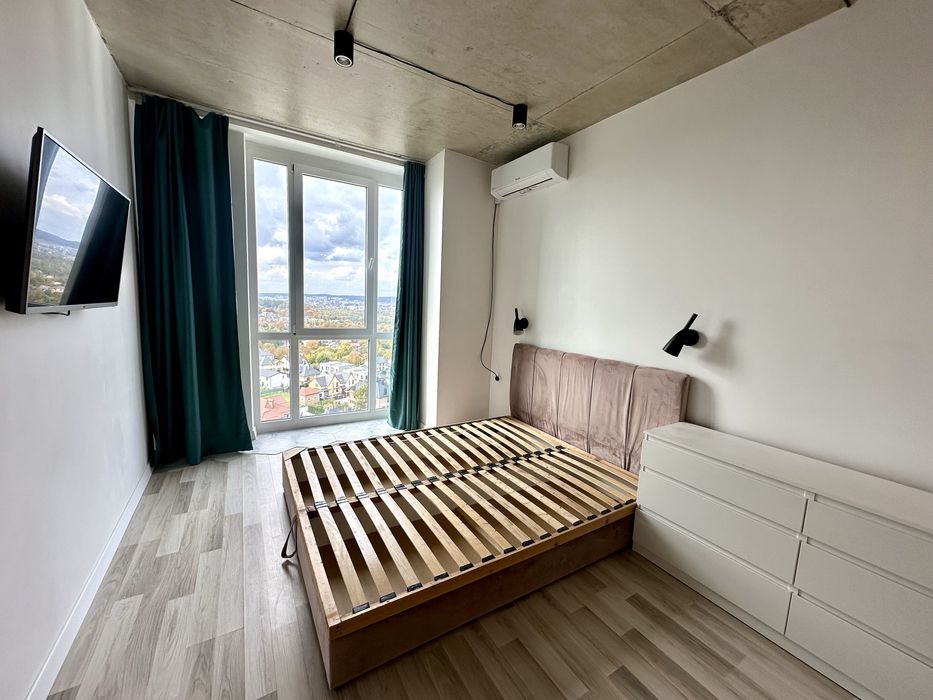 Продам квартиру на Біговій 17