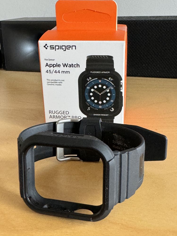 Pasek case etui Apple Watch 4,5, 6, 7, 8 44 45 mm Spigen rugged armour