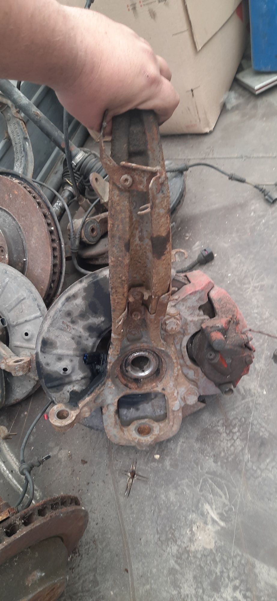 Полуось,СапфаWV Touareg 2.5,3.0,5.0,Запчасти