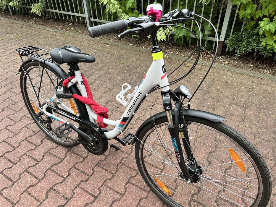 Rower trekkingowy Genesis Touring 2.3 28 cali z alarmem