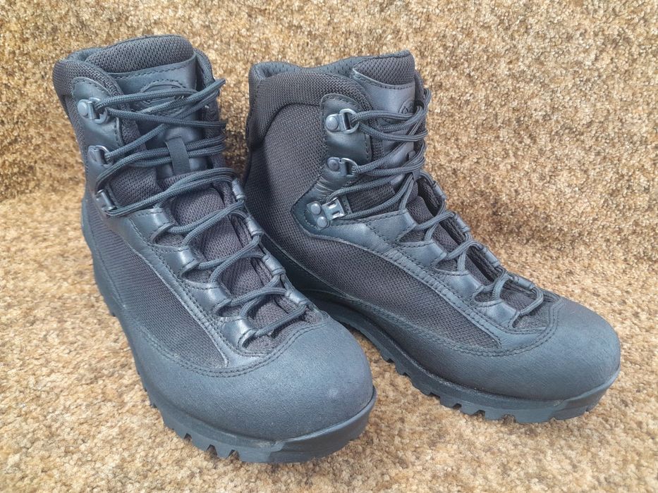 Берци,черевики тактичні AKU Gore-Tex 39 розмір.
