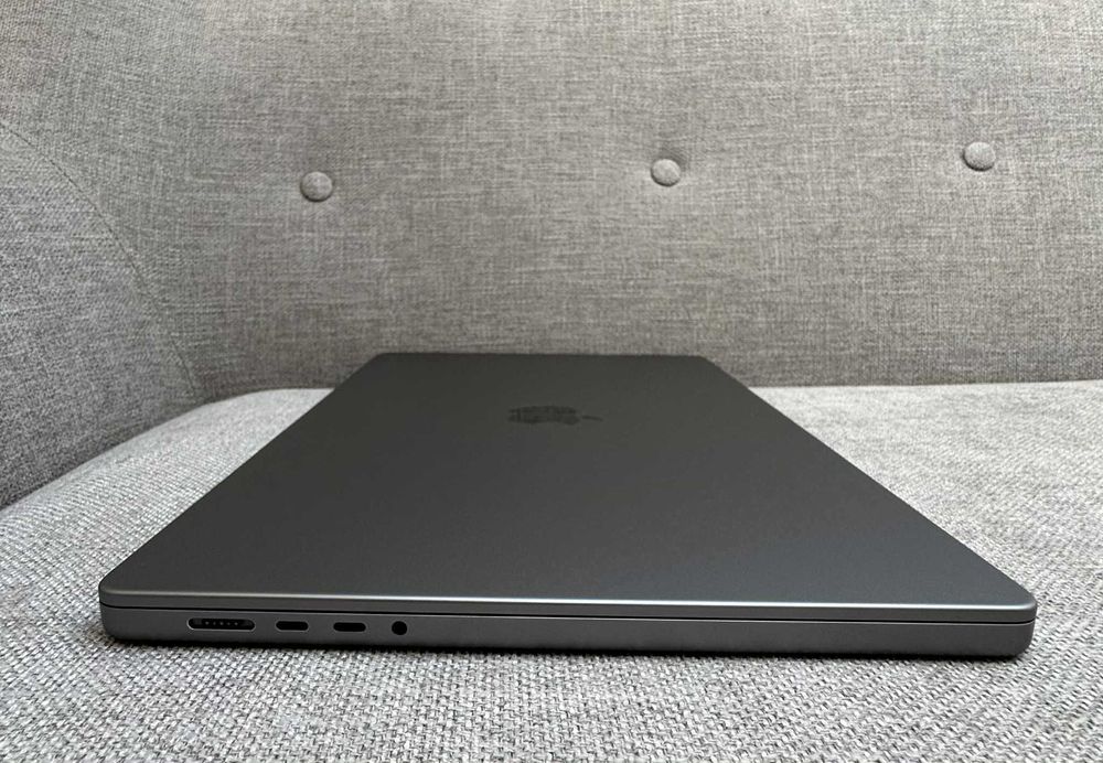 Macbook pro M1 16" Rigorosamente novo