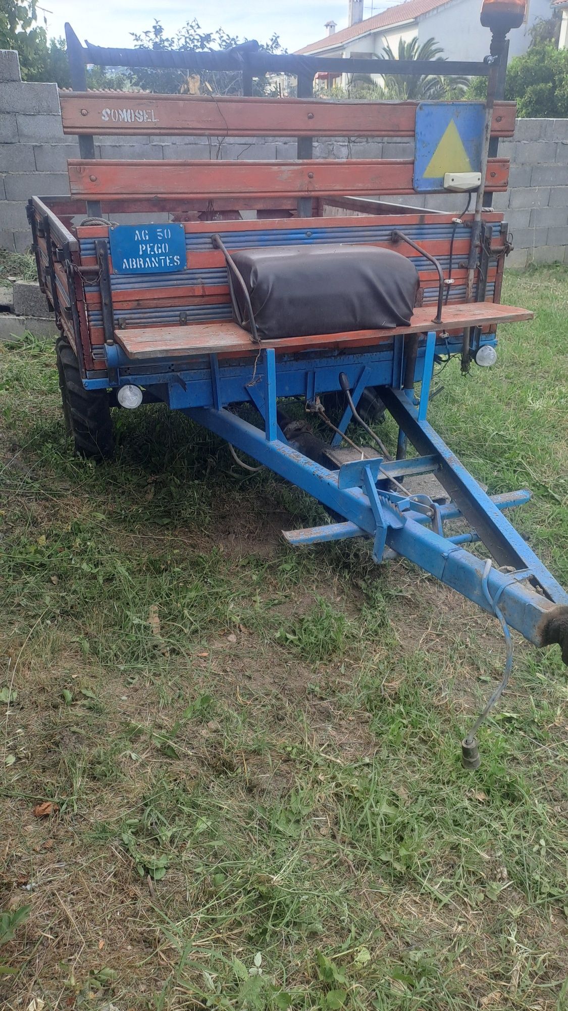 Reboque agrícola