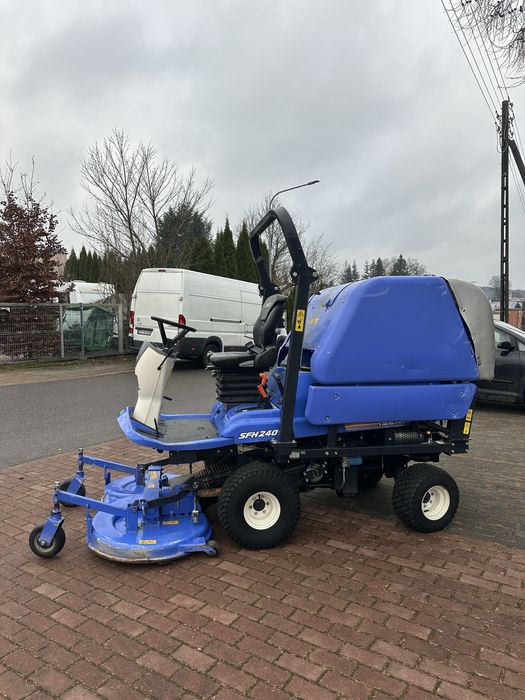 Traktorek, kosiarka ISEKI SFH 240, 4x4, górny wysyp