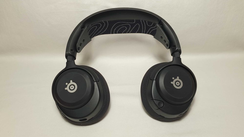 Słuchawki bezprzewodowe SteelSeries Arctis Nova 5 stan BDB.