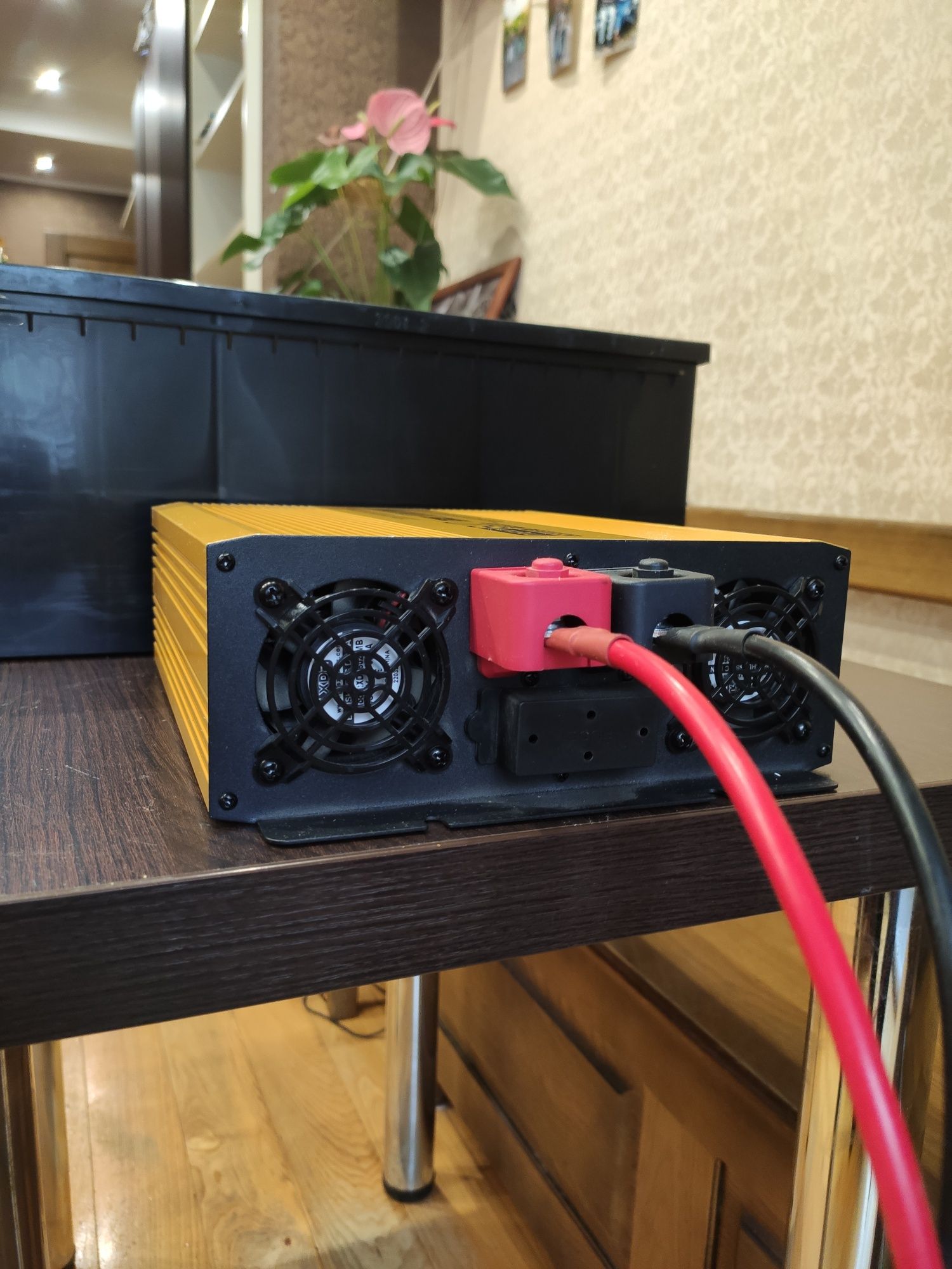 Інвертор Mexxsun 1000W, акумулятор