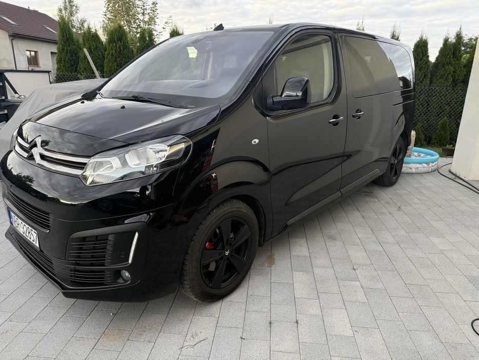 Wynajem busa busów 8 i 9 osobowego, dostawcze transport.