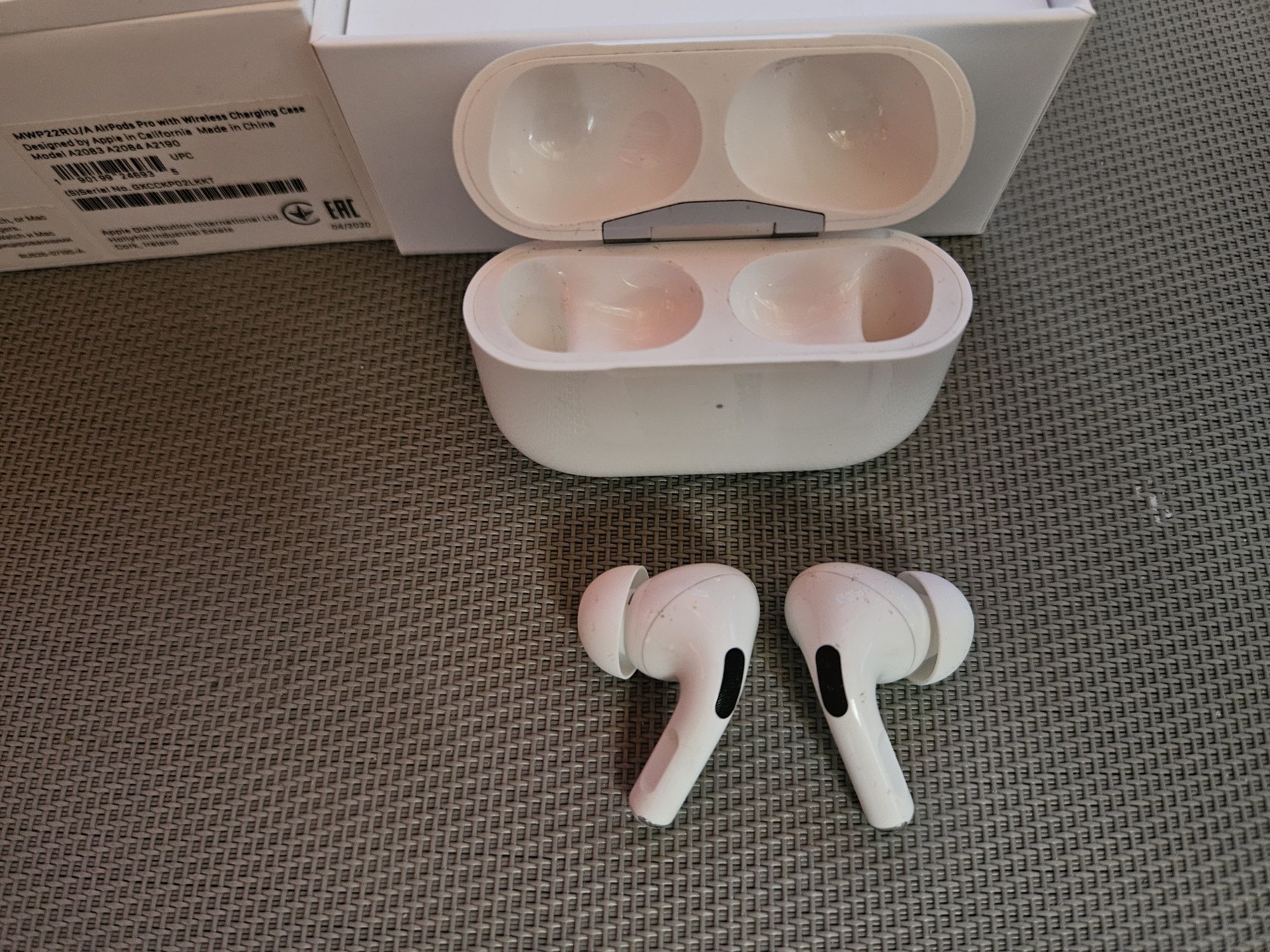 Навушники Apple AirPods Pro with MagSafe Case USB-C (1-ге покоління)