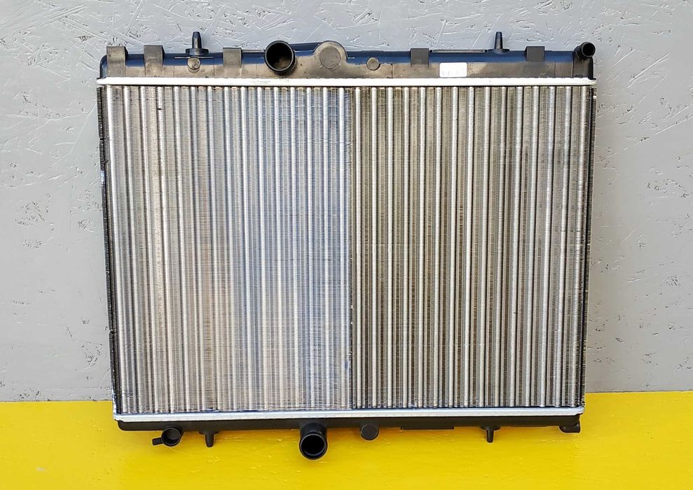 Фонарь задний на Citroen Berlingo Peugeot Partner Берлинго 12-15р