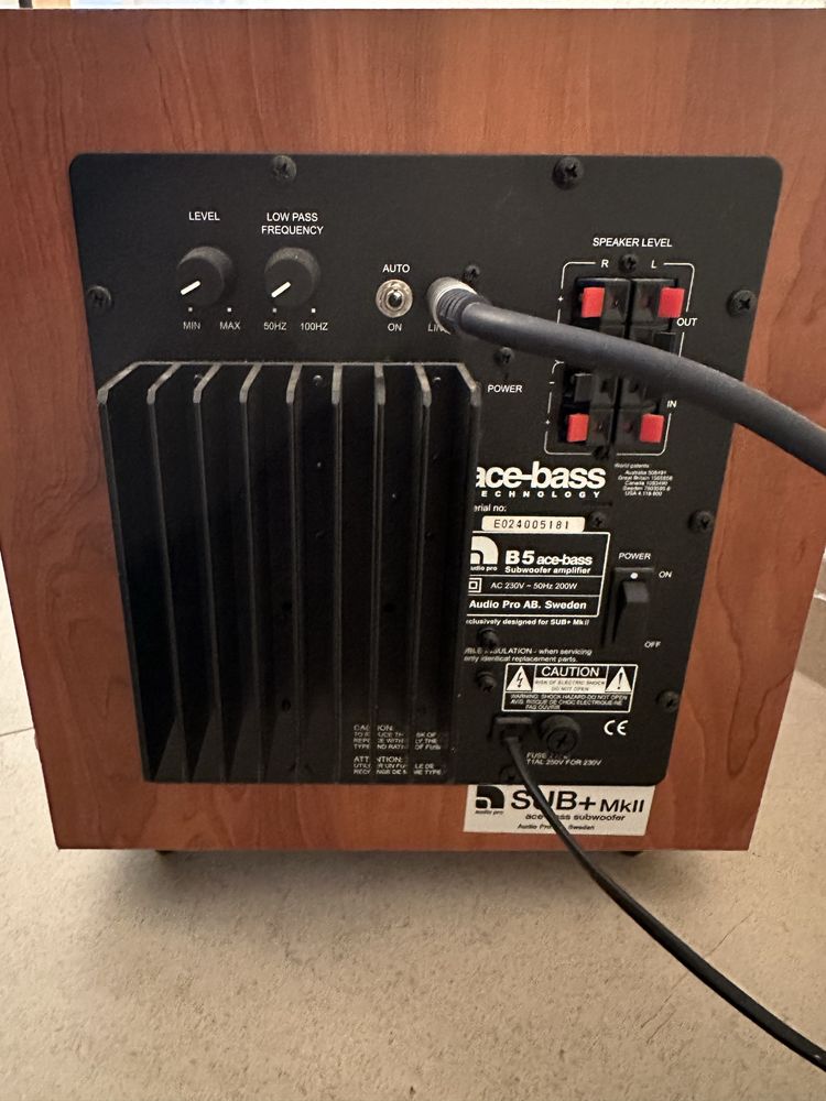 Amplificador + 5 Colunas + Sub