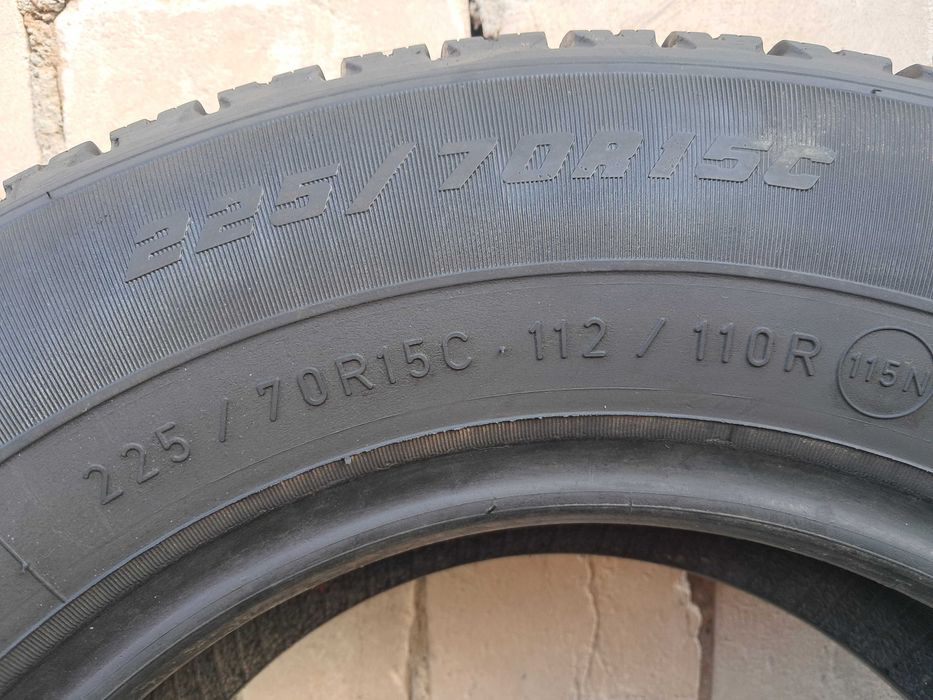 225/70/15C   Goodyear  Cargo Vector   7,8mm