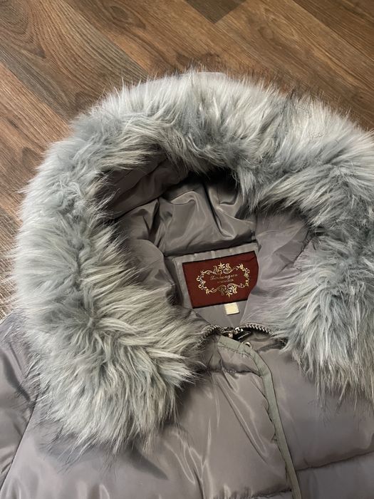 Зимова жіноча куртка