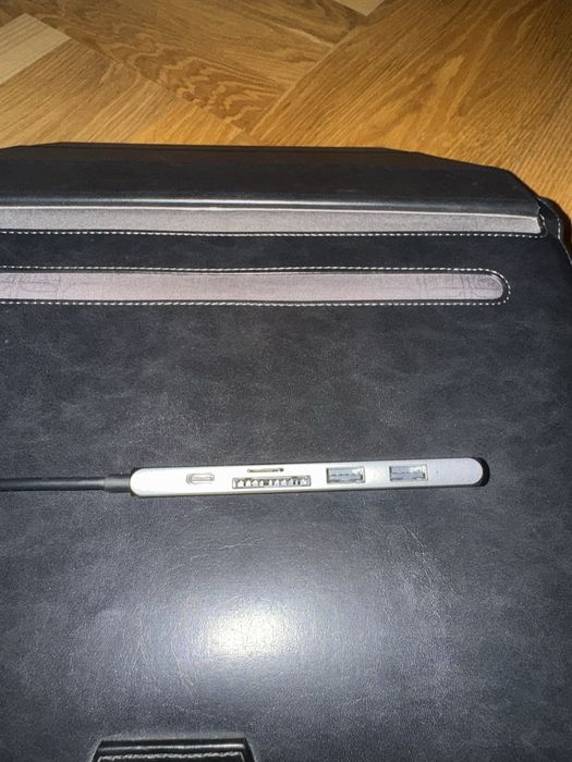 Apple Macbook Air M1 2020 +чохол, хаб