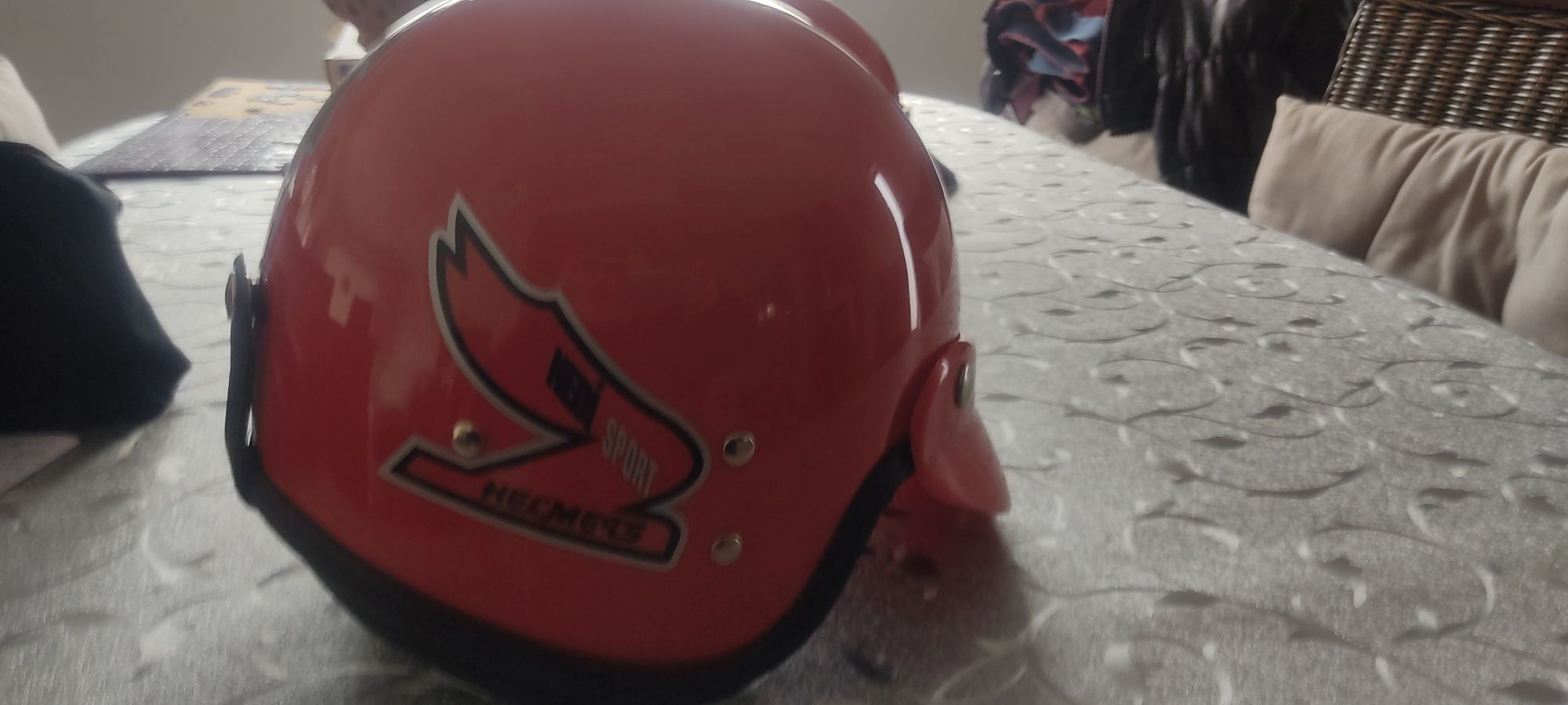 Capacete vermelho - Novo-