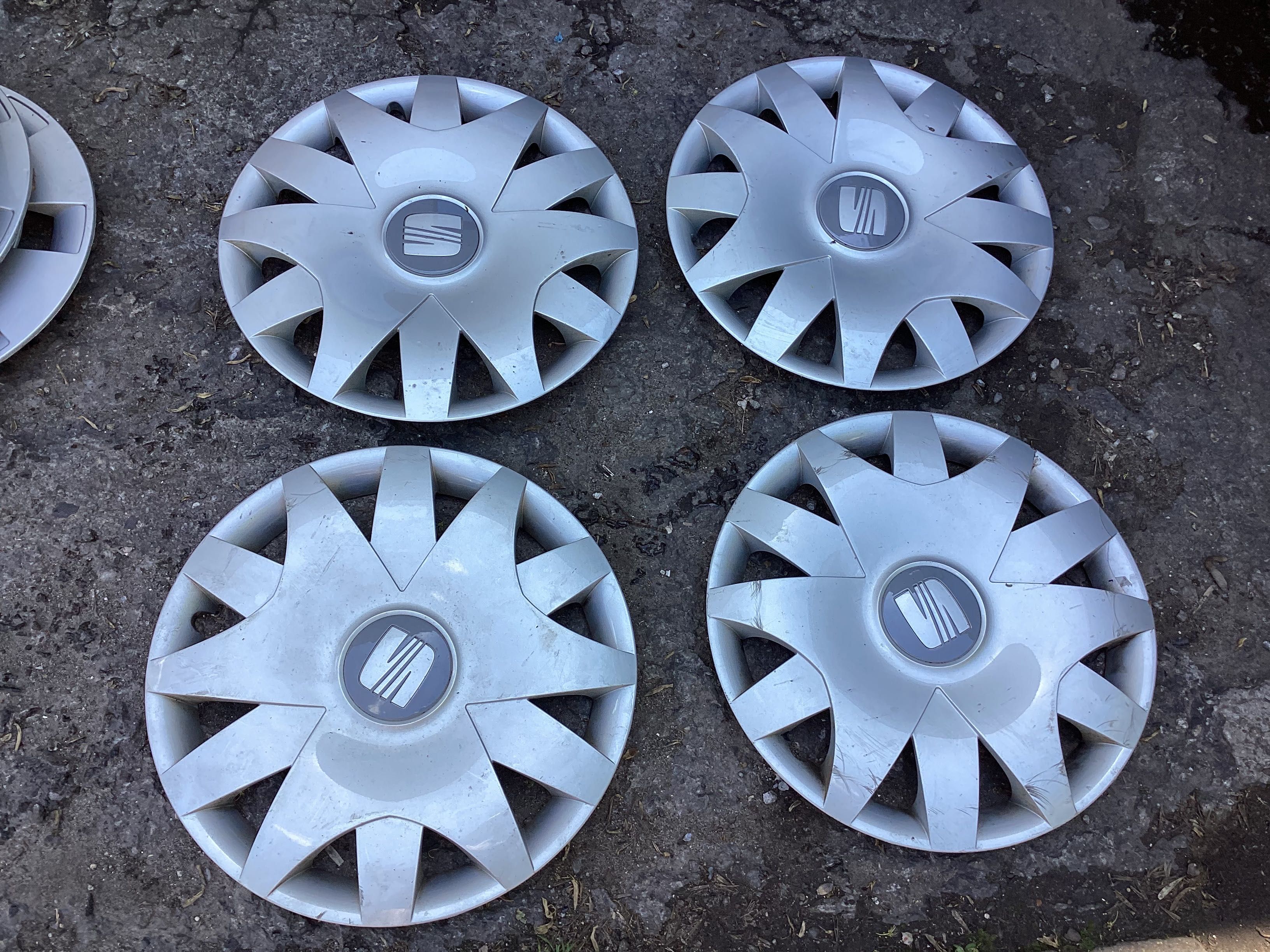 Kołpaki srebrne 15” SEAT oryginalne   15cali    4sztuki