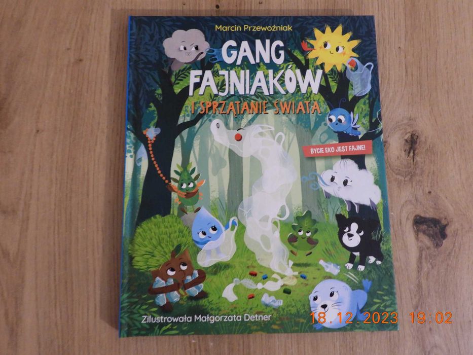 Gang fajniaków i sprzątanie świata. Marcin Przewoźniak NOWA