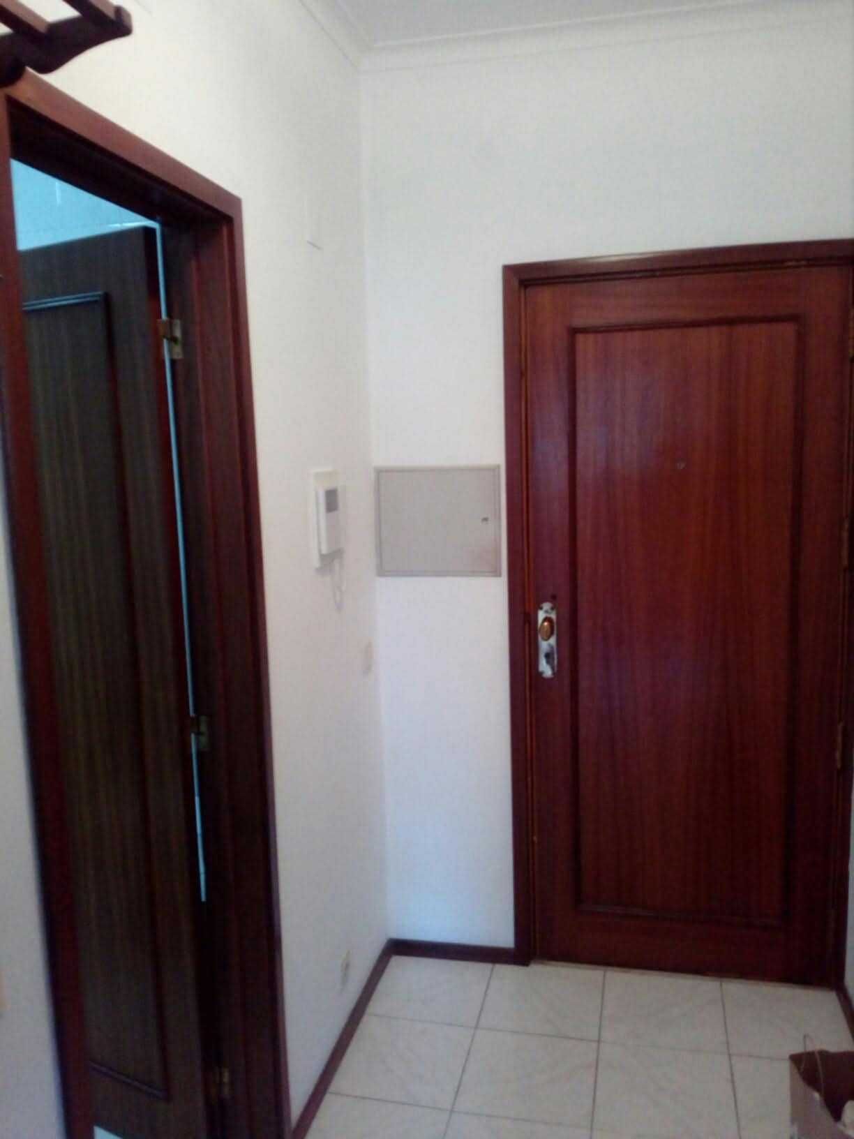 T1 (garagem e elevador) ao Parque da Lavandeira- Disponível em Outubro