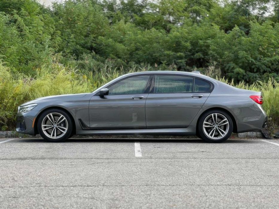 BMW 7 Series 750i xDrive      2016
