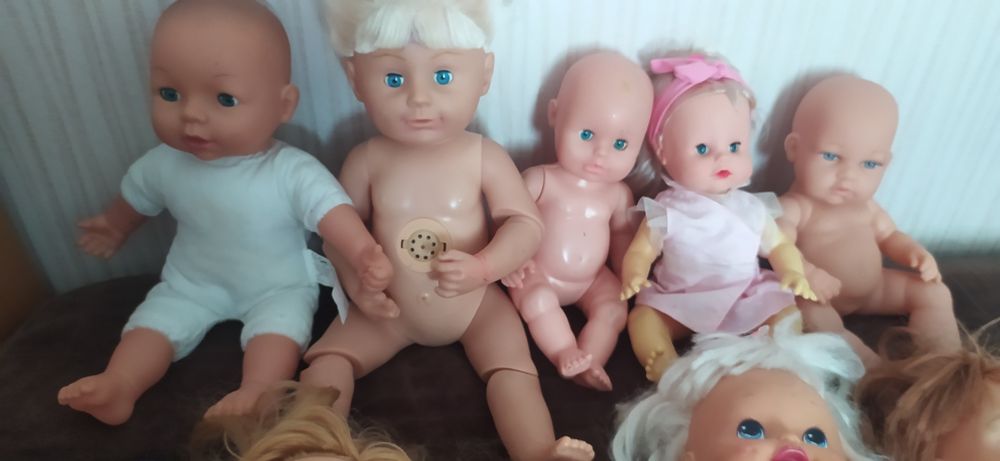 Дитячі ляльки і пупси