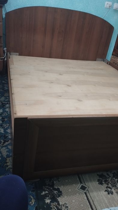 Продам двоспальне ліжко,вживане.