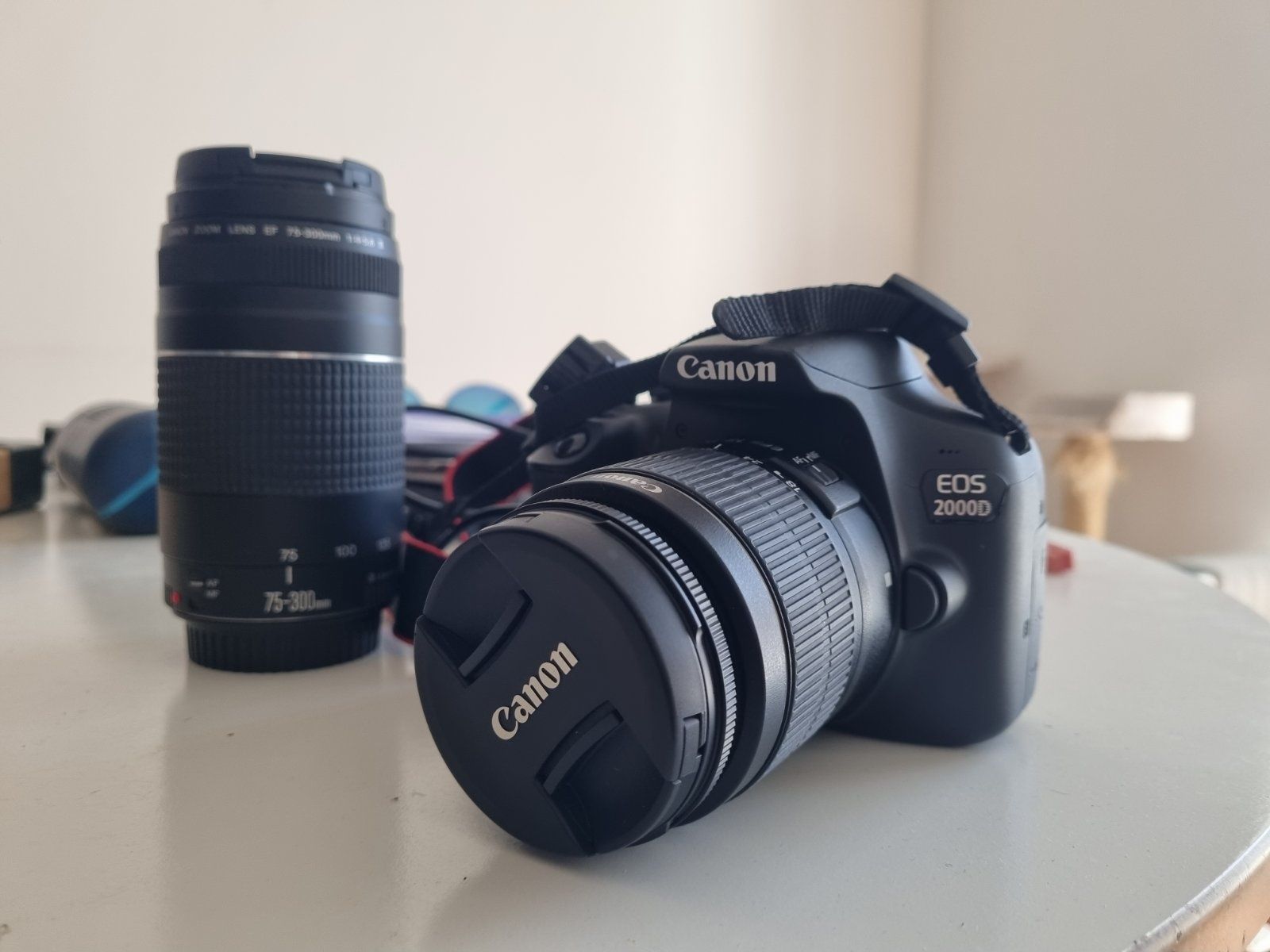 Vendo canon 2000d